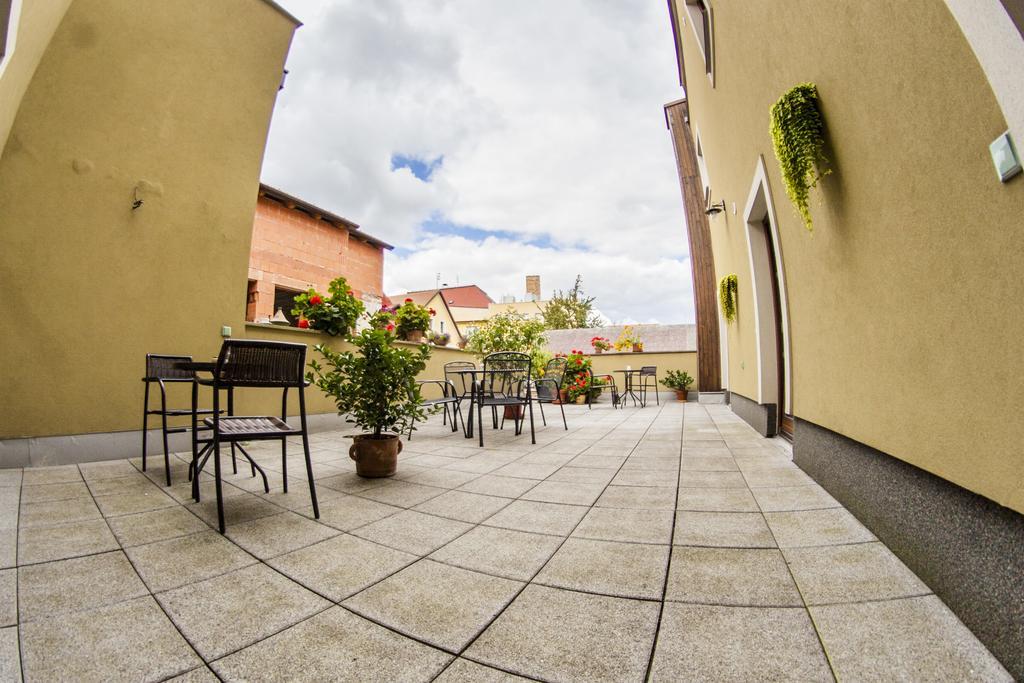 Penzion Cernej Ptak Jindřichův Hradec Exterior foto