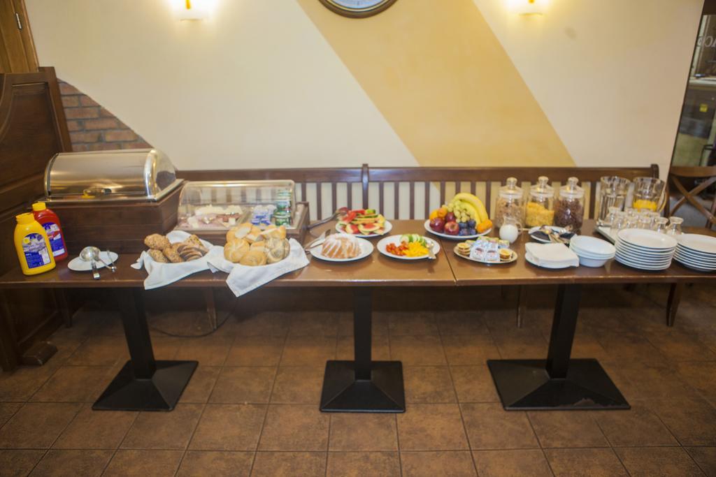 Penzion Cernej Ptak Jindřichův Hradec Exterior foto