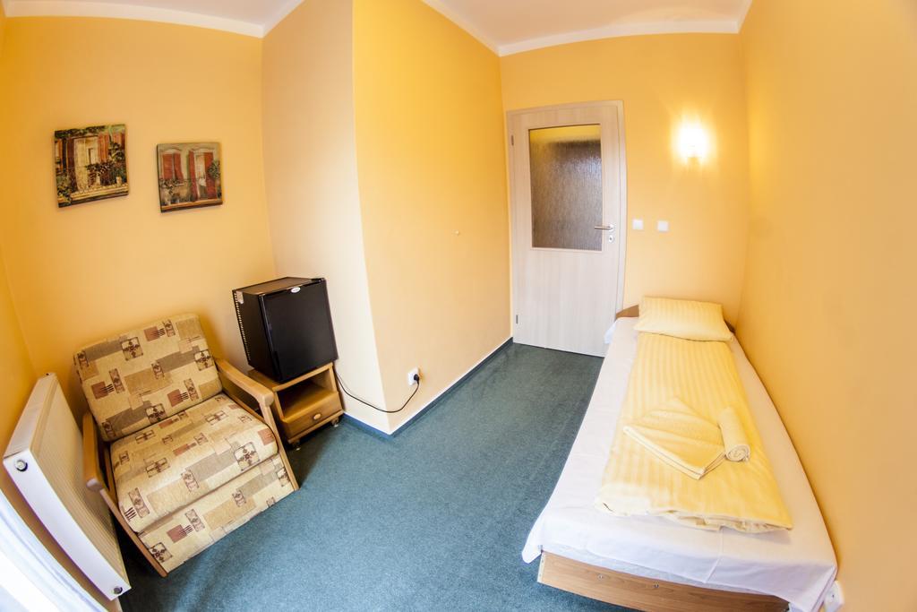Penzion Cernej Ptak Jindřichův Hradec Exterior foto